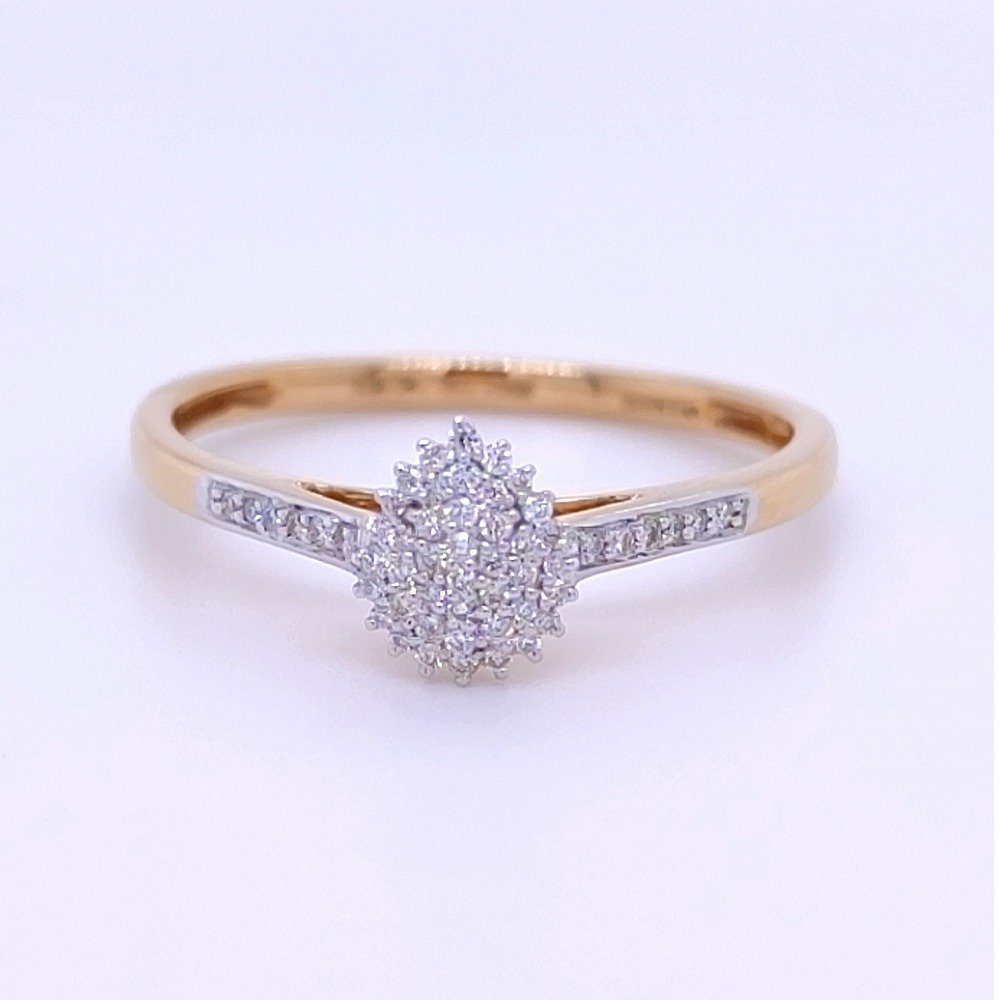 Unique micro setting cluster diamond ring in 18 kt yellow gold