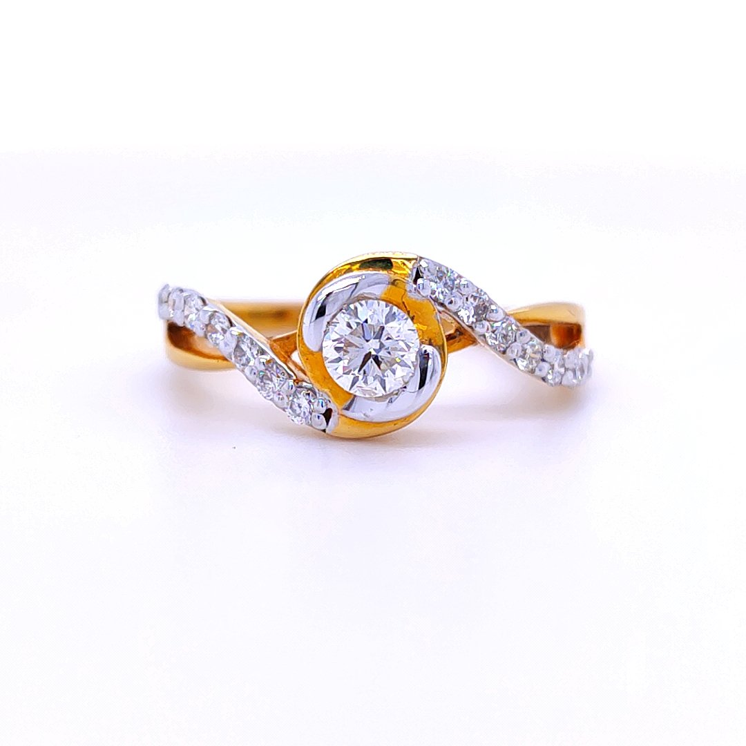 Beautiful twisted solitaire dimond ring