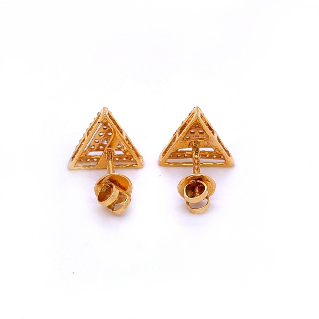 Whimsical triangular shape diamond earrings