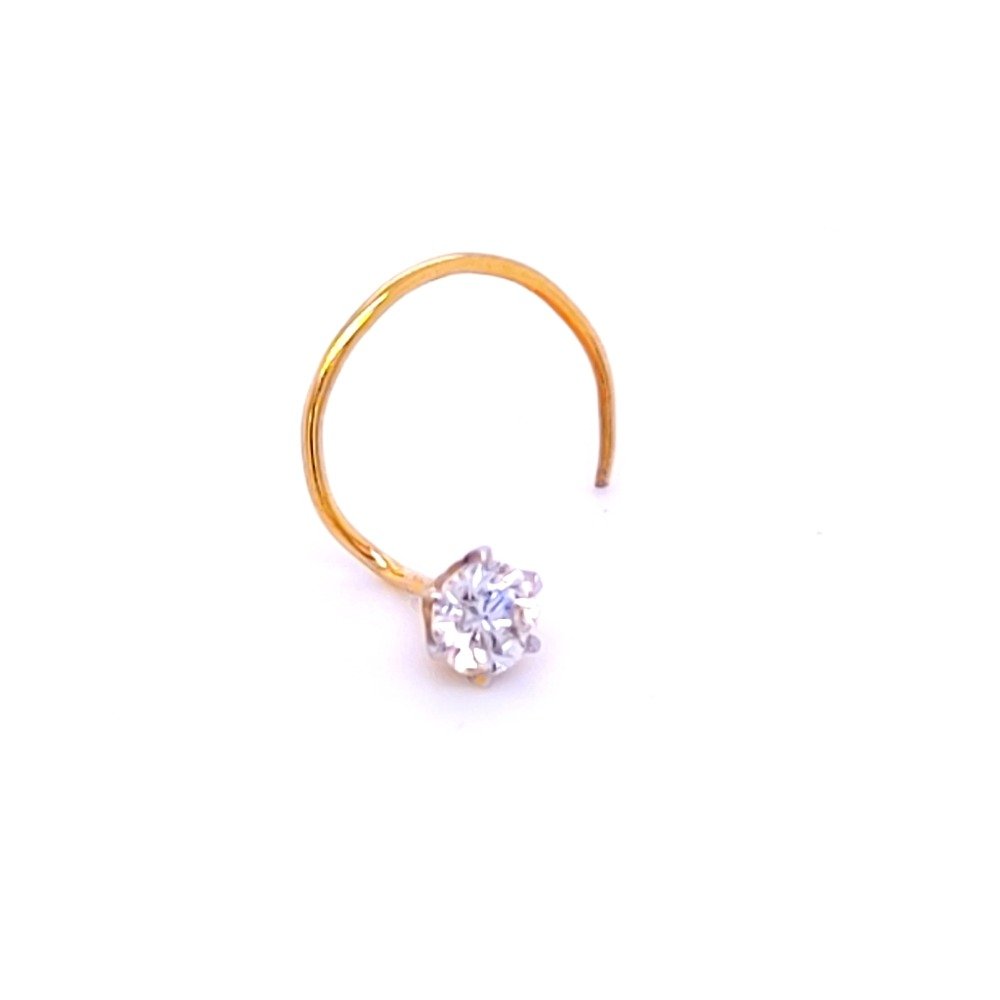 Queens one diamond nose pin
