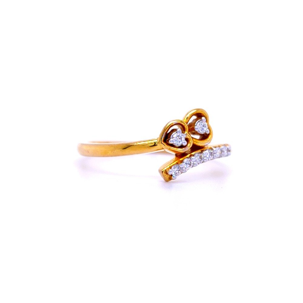 Two little heart diamond ring in 18 kt